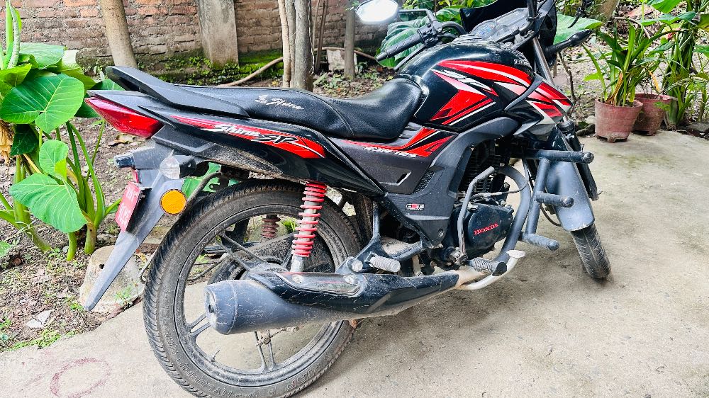 2018 Honda Shine, photo 3