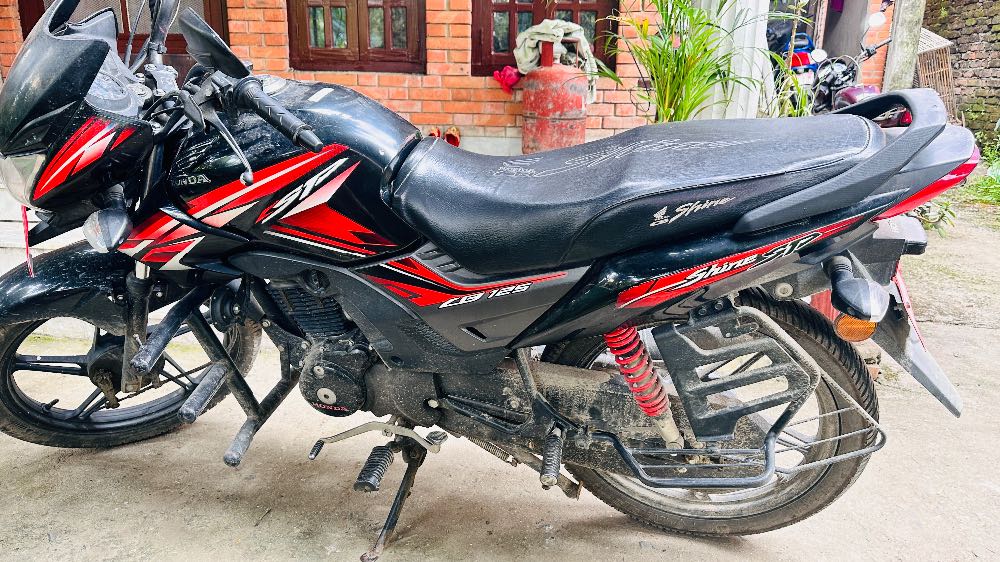 2018 Honda Shine, photo 2