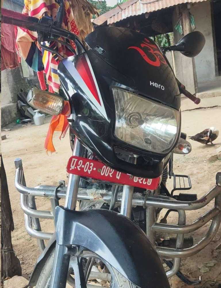 2019 Hero Super Splendor, photo 3