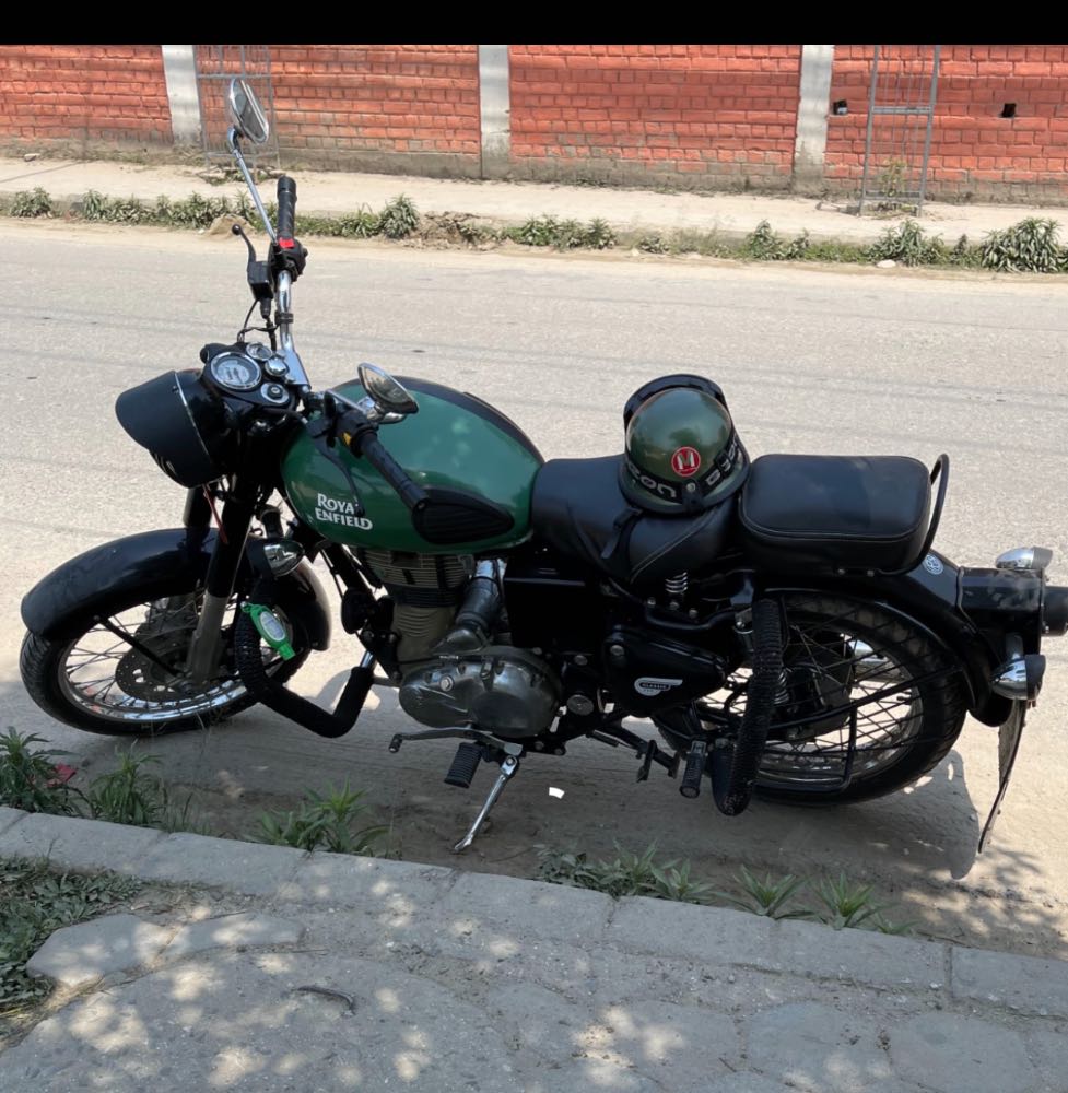 2017 Royal Enfield Classic 350, photo 2