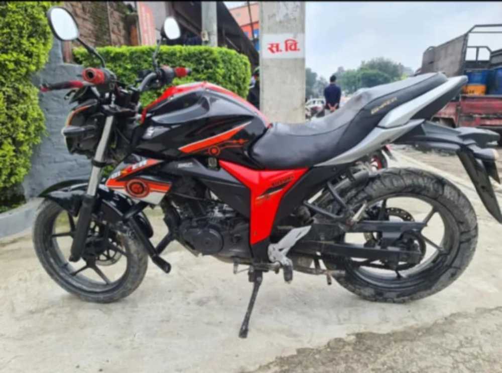 2017 Suzuki Gixxer 150, photo 2