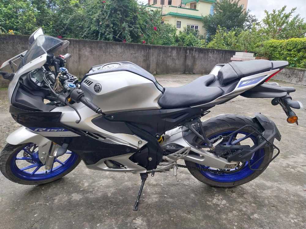 2022 Yamaha R15, photo 3