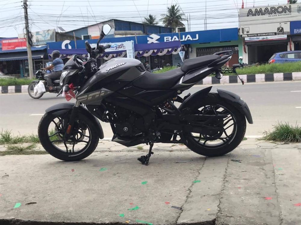 2020 Bajaj Pulsar 200