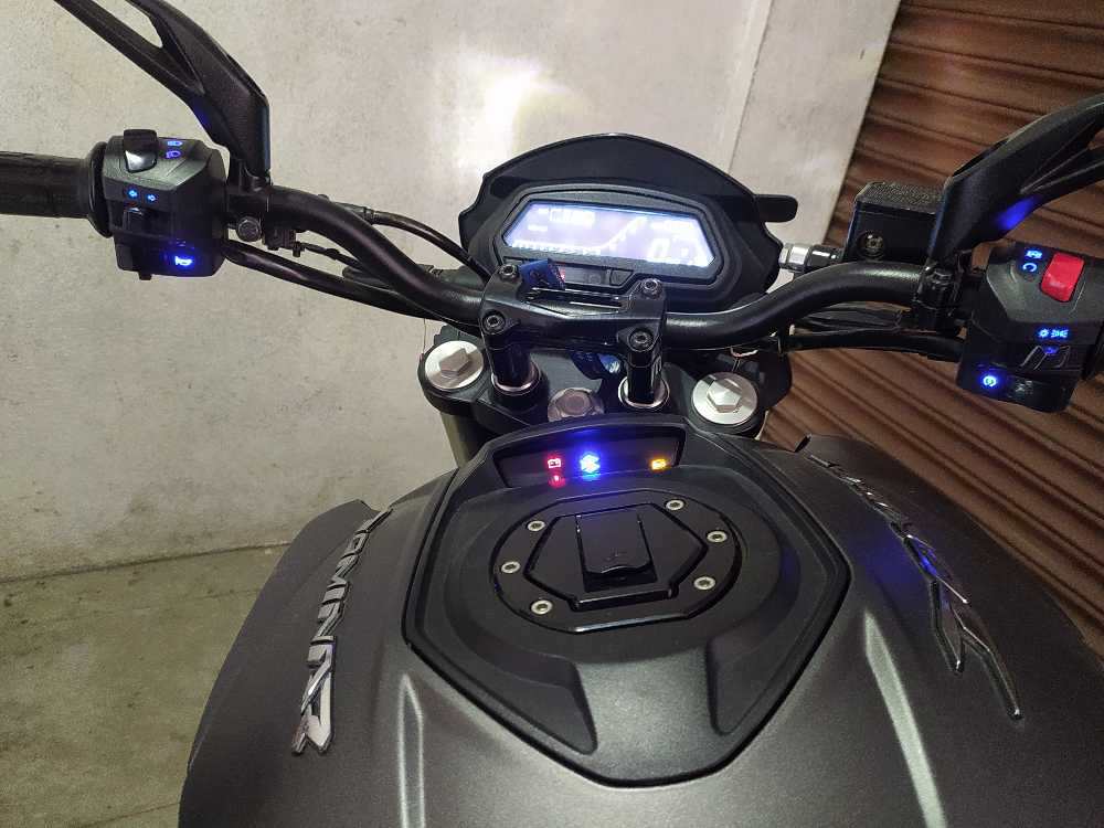 2022 Bajaj Dominar 400, photo 3