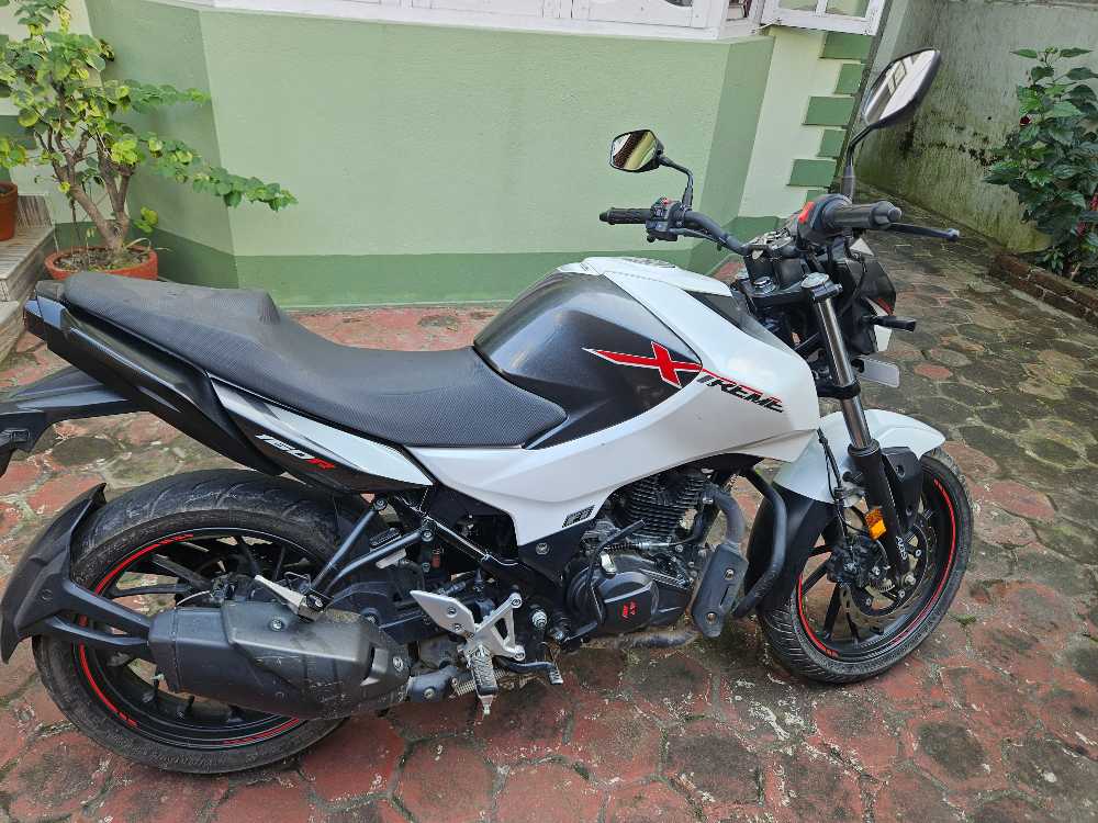 2022 Hero Xtreme, photo 4