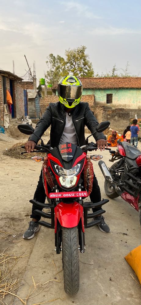 2022 Honda CB Hornet, photo 2