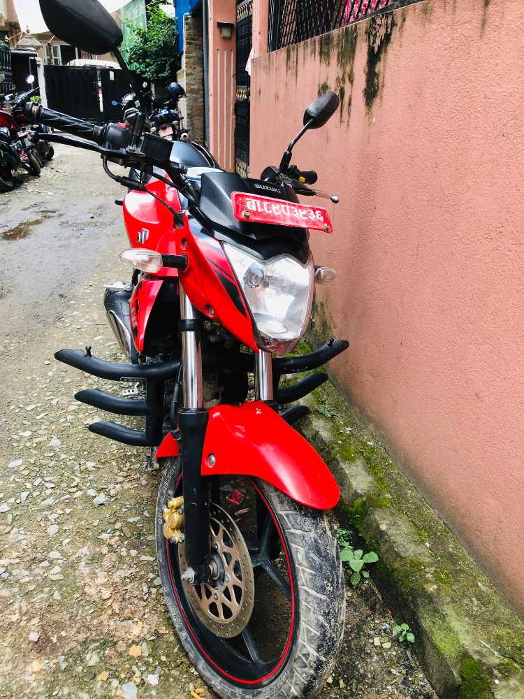 2017 Suzuki Gixxer 150, photo 2
