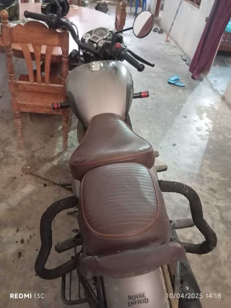 2022 Royal Enfield Classic 350, photo 3