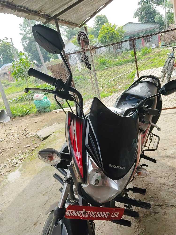2019 Honda Shine, photo 2