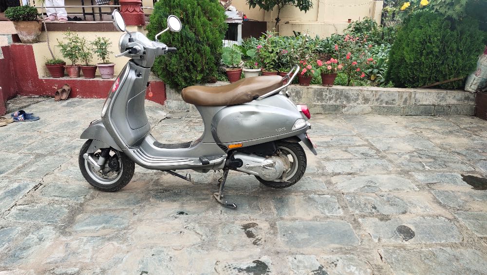 2016 Vespa VXL 125, photo 2