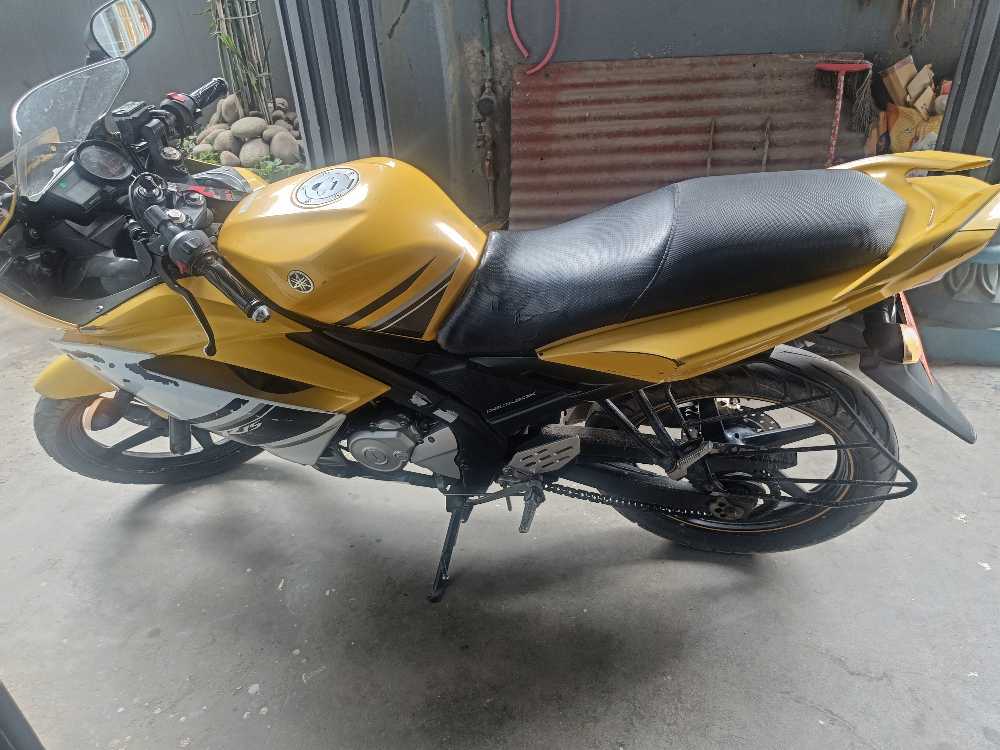 2011 Yamaha R15, photo 2