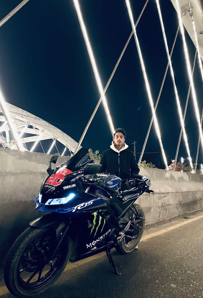 2019 Yamaha R15, photo 2