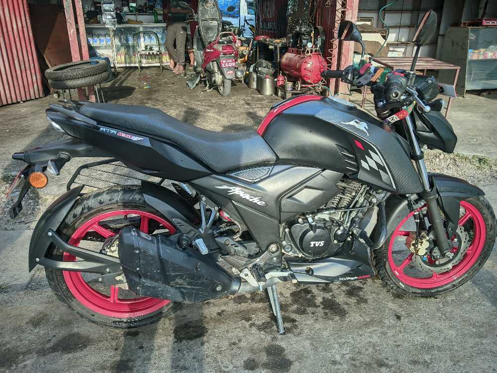 2022 TVS Apache RTR 160 4V, photo 2