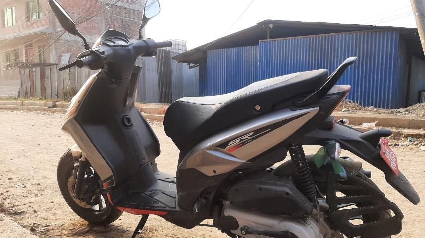 2022 Aprilia SR 125, photo 2