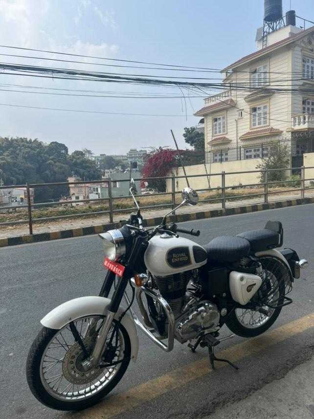 2018 Royal Enfield Classic 350, photo 2