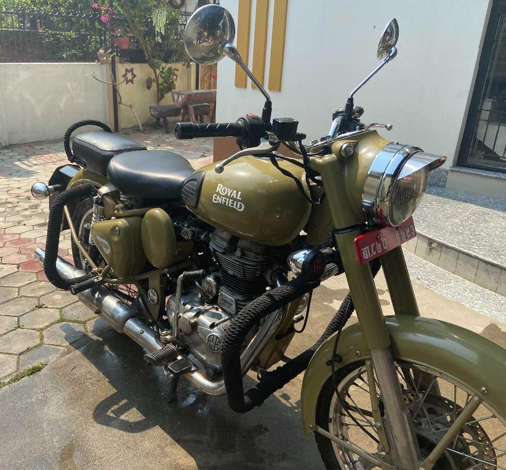 2017 Royal Enfield Classic 350, photo 2