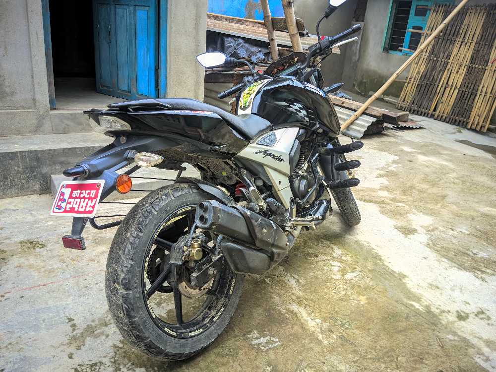 2018 TVS Apache RTR 160, photo 2