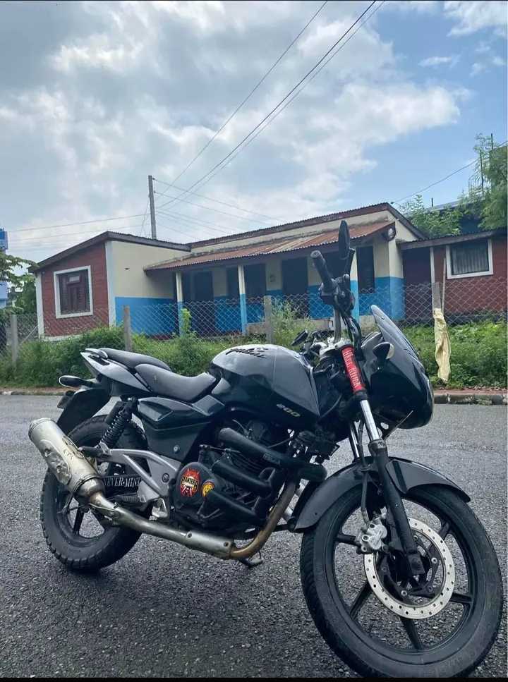 2015 Bajaj Plusar 150, photo 2