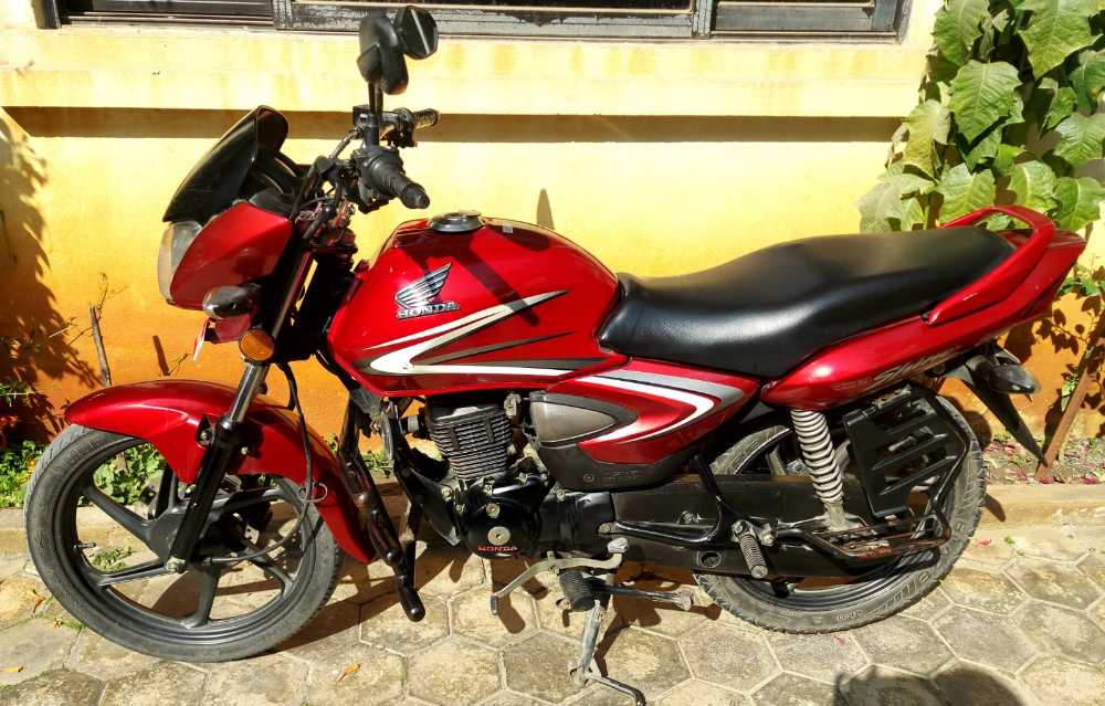 2016 Honda Shine, photo 3