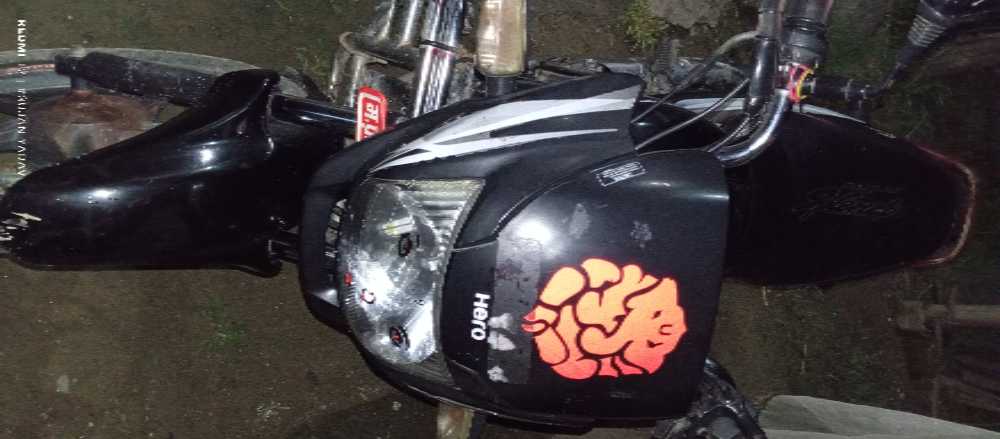 2012 Hero Super Splendor, photo 3