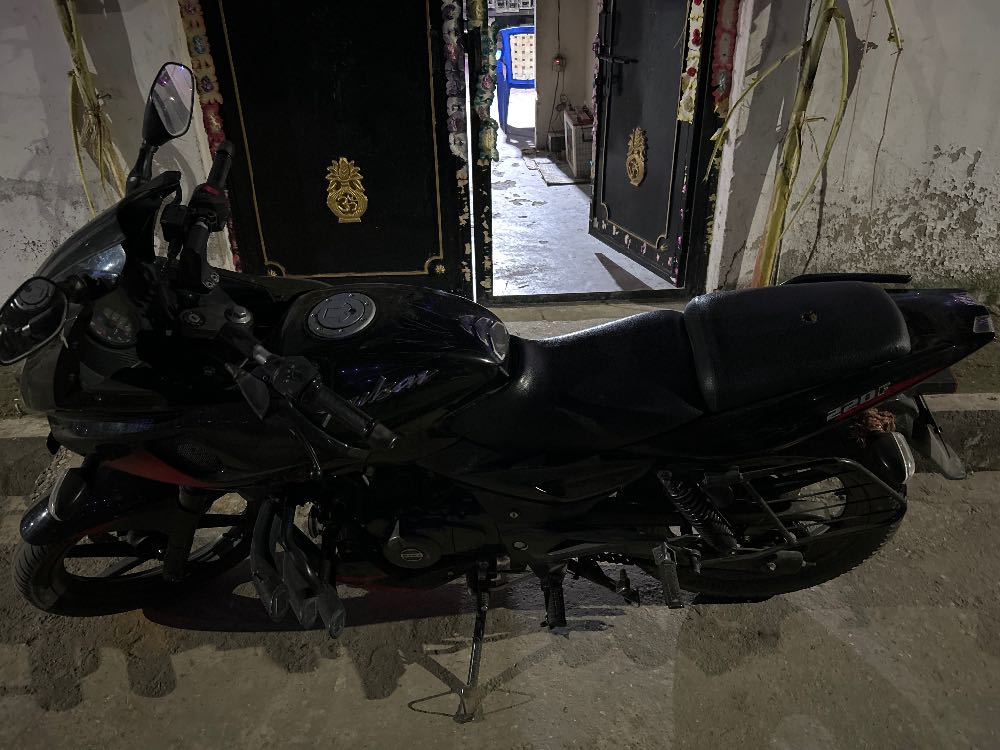 2020 Bajaj Plusar 220