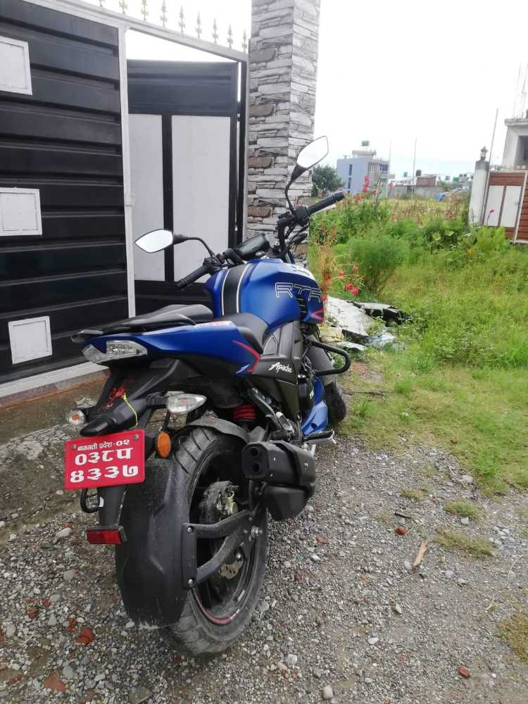 2022 TVS Apache RTR 200 4V, photo 2