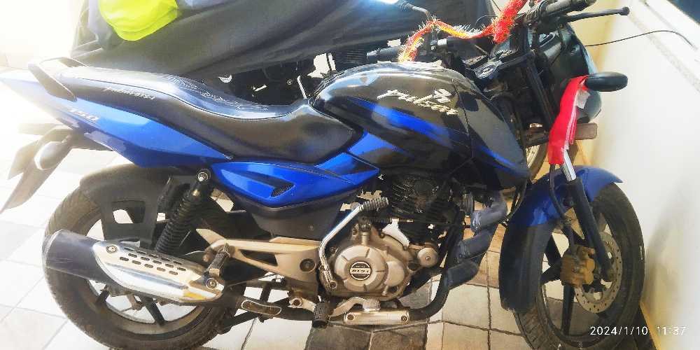 2014 Bajaj Plusar 150, photo 2