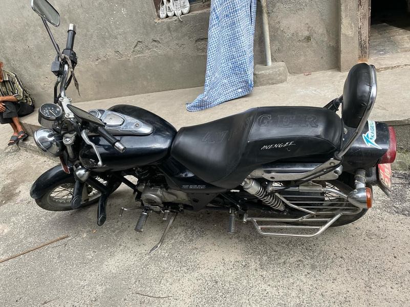 2010 Bajaj Avenger 220, photo 3