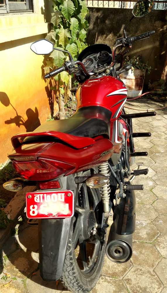 2016 Honda Shine, photo 2