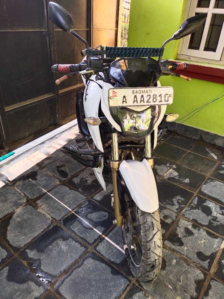 2018 TVS Apache RTR 200 4V, photo 2
