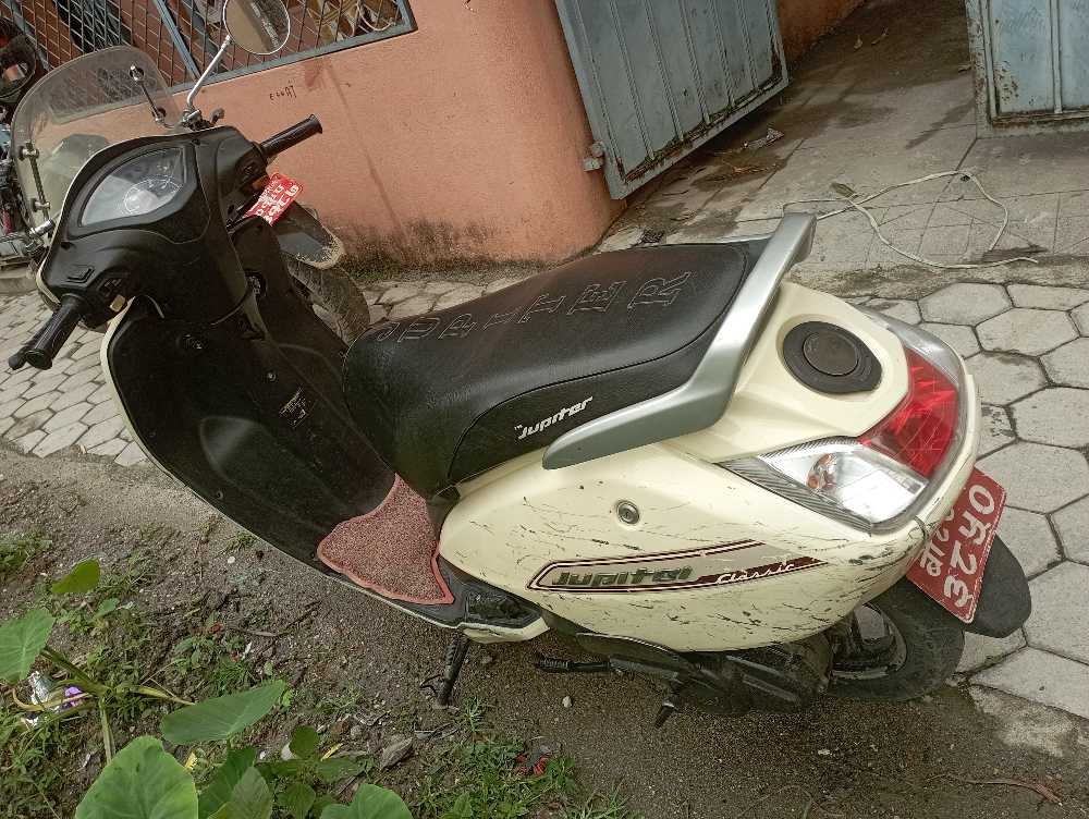 2016 TVS Jupiter, photo 2