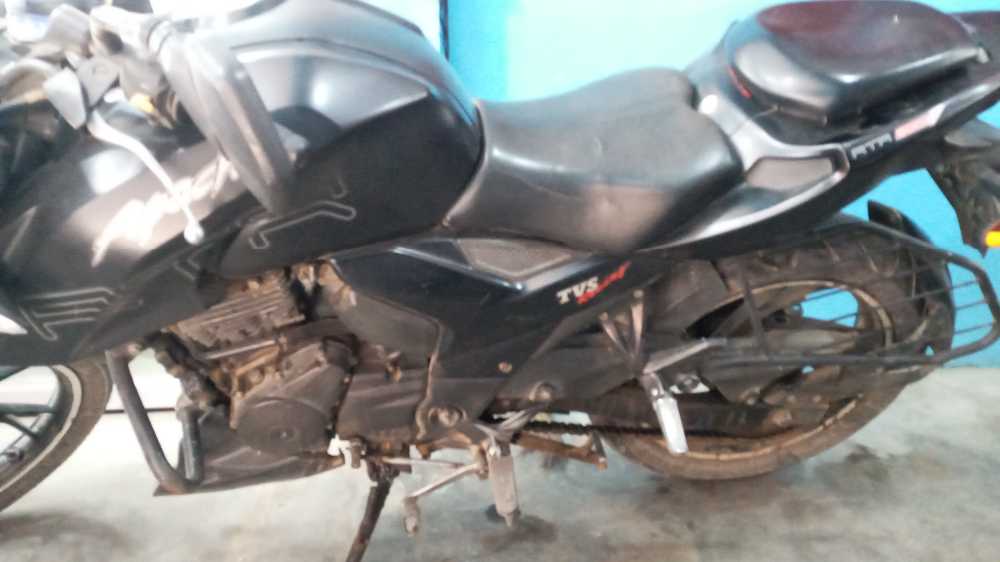 2016 TVS Apache RTR 200 4V, photo 2