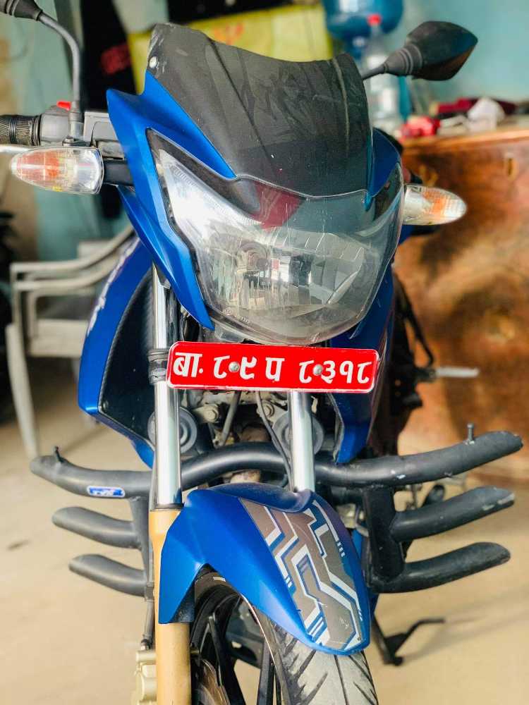 2017 TVS Apache RTR 180, photo 2