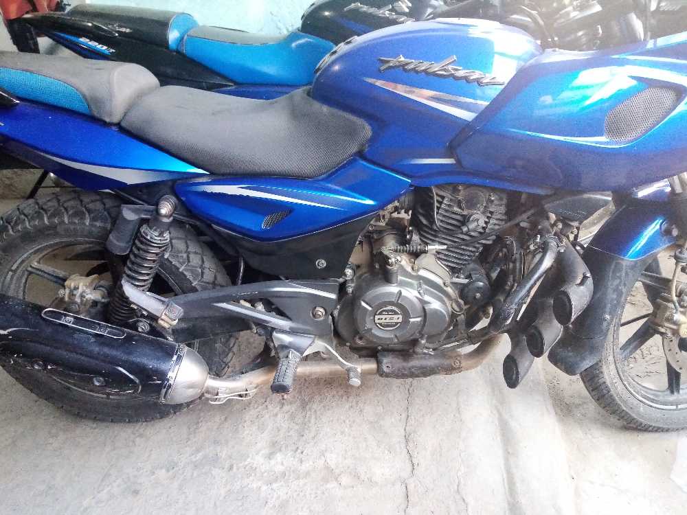 2018 Bajaj Plusar 220, photo 2