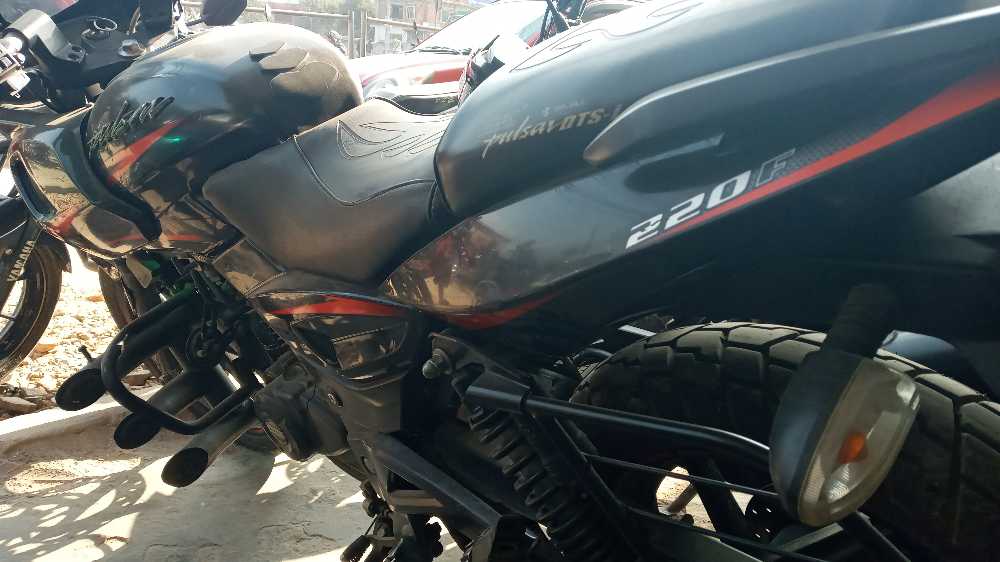 2019 Bajaj Plusar 220
