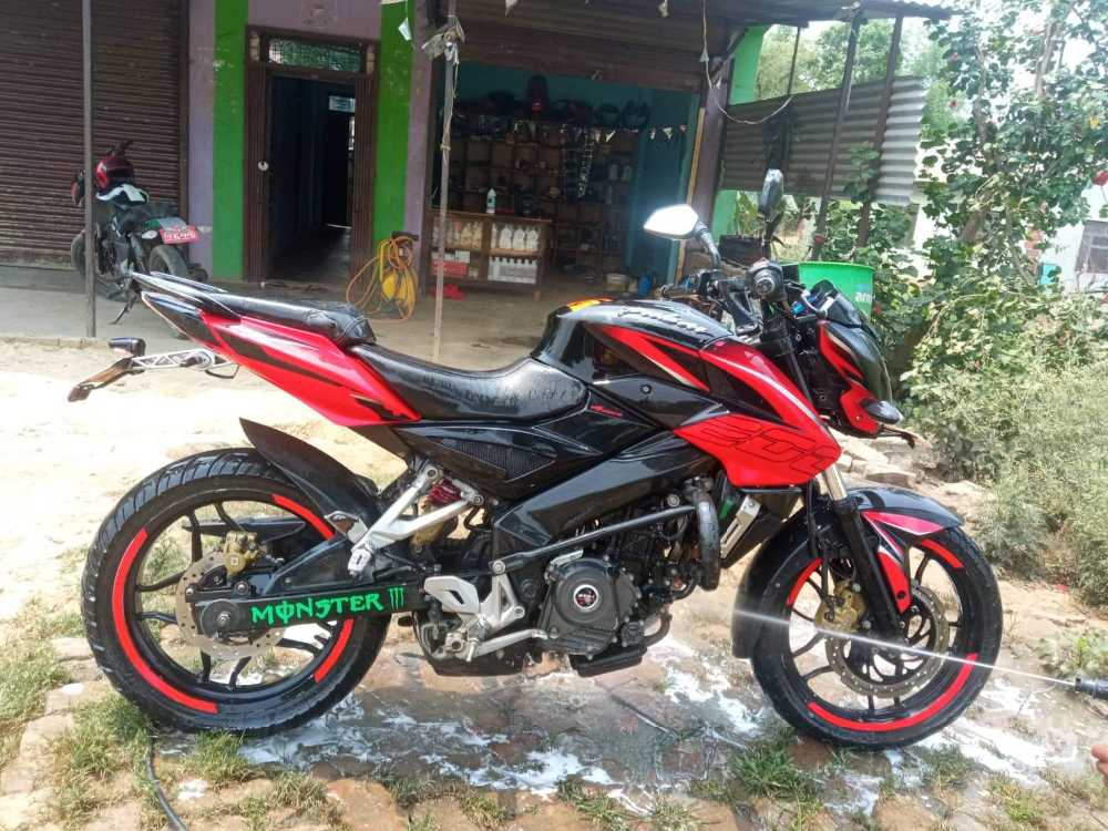 2016 Bajaj NS 200