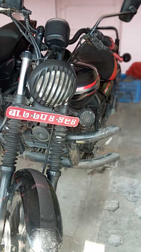 2016 Bajaj Avenger 220, photo 3
