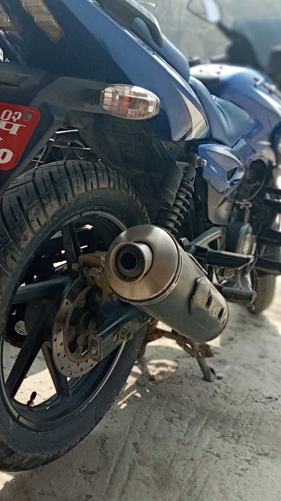 2018 Bajaj Plusar 220, photo 2