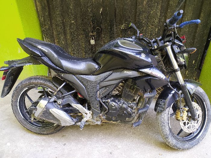 2015 Suzuki Gixxer 150, photo 2