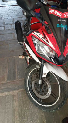 2013 Yamaha R15, photo 2
