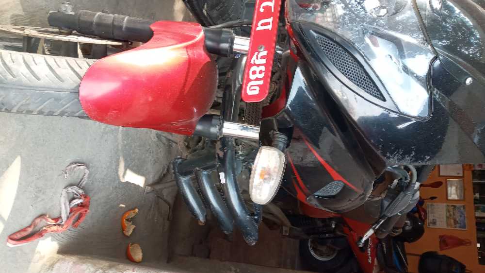 2016 Bajaj Plusar 220, photo 3