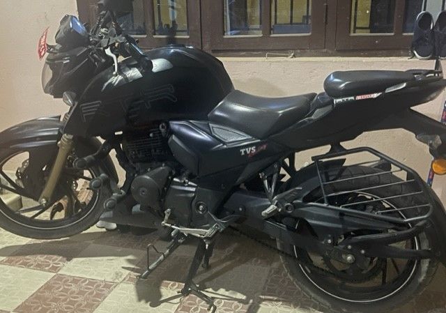 2017 TVS Apache RTR 200 4V, photo 2