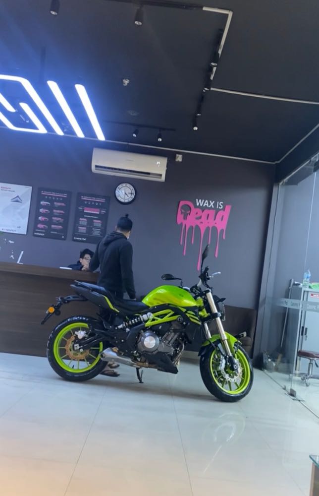 2021 Benelli 302S