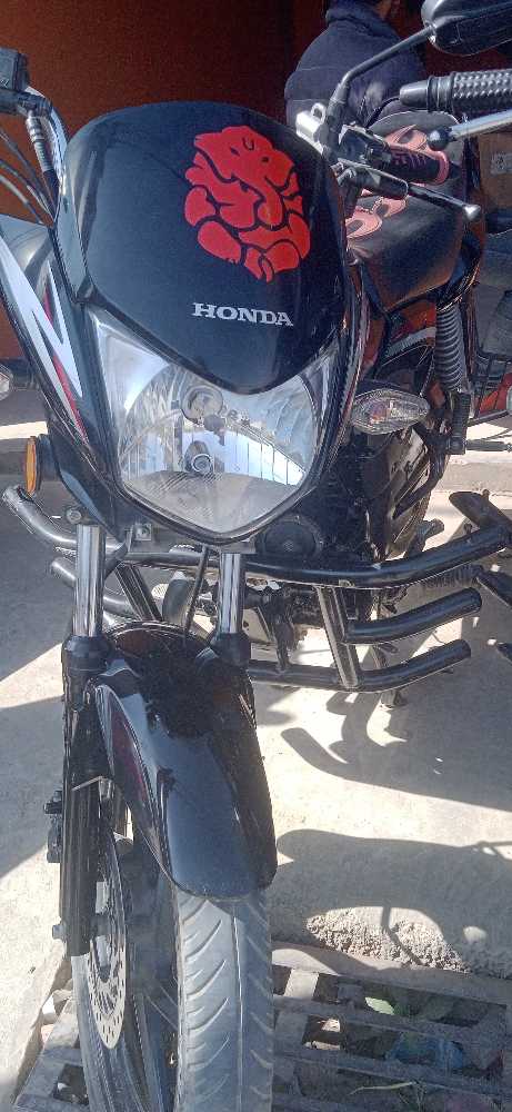 2016 Honda Shine, photo 4