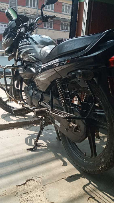 2016 Hero Splendor, photo 2