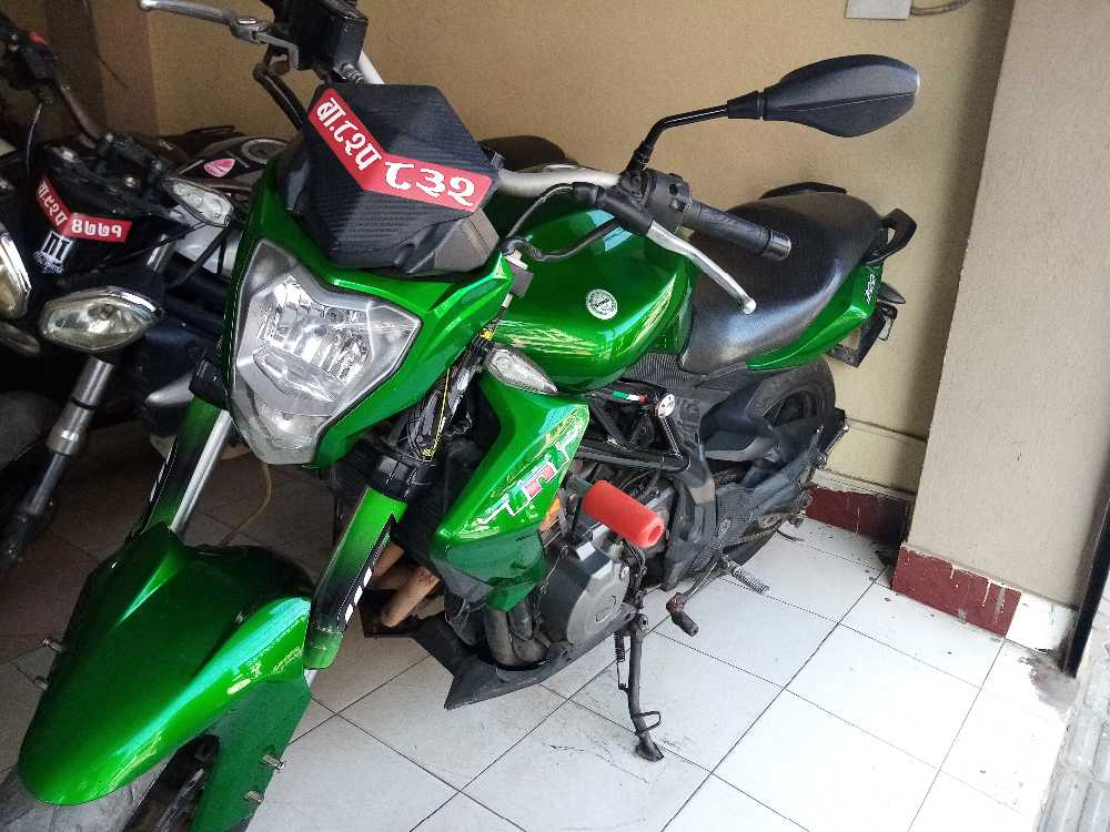 2016 Benelli TNT 300i, photo 2