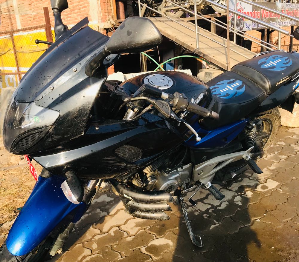 2017 Bajaj Plusar 220, photo 3