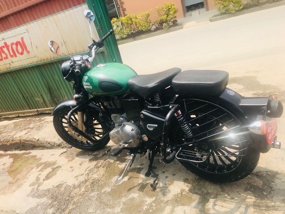 2017 Royal Enfield Classic 350, photo 2