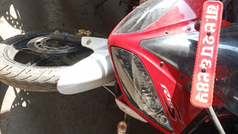 2017 Yamaha R15, photo 2