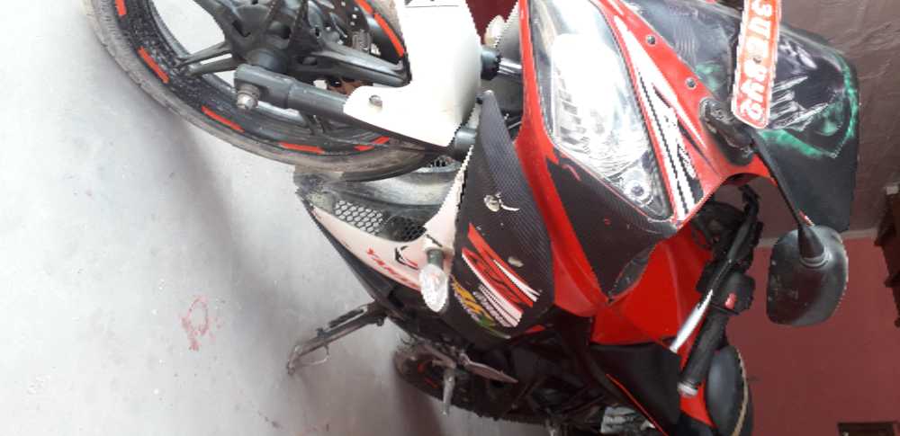 2012 Yamaha R15, photo 3
